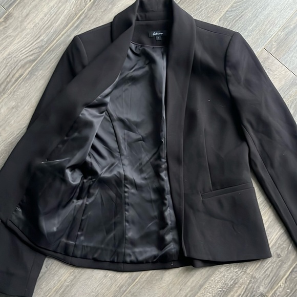 Reitmans Black Blazer - Picture 4 of 4